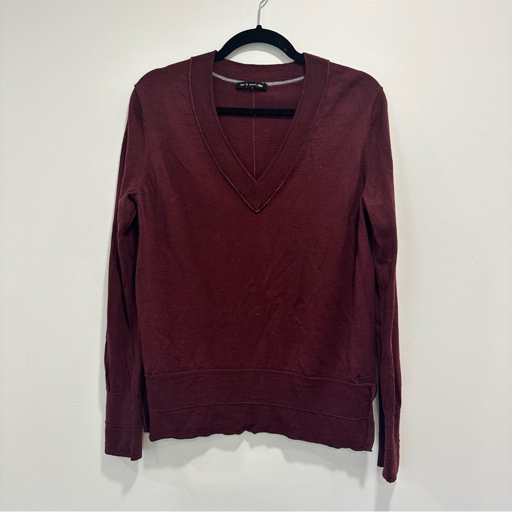 Rag & Bone V neck Sweater 100% merino wool